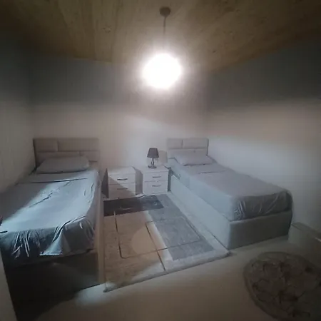 Gjergj Cekaj بيت للعطل *